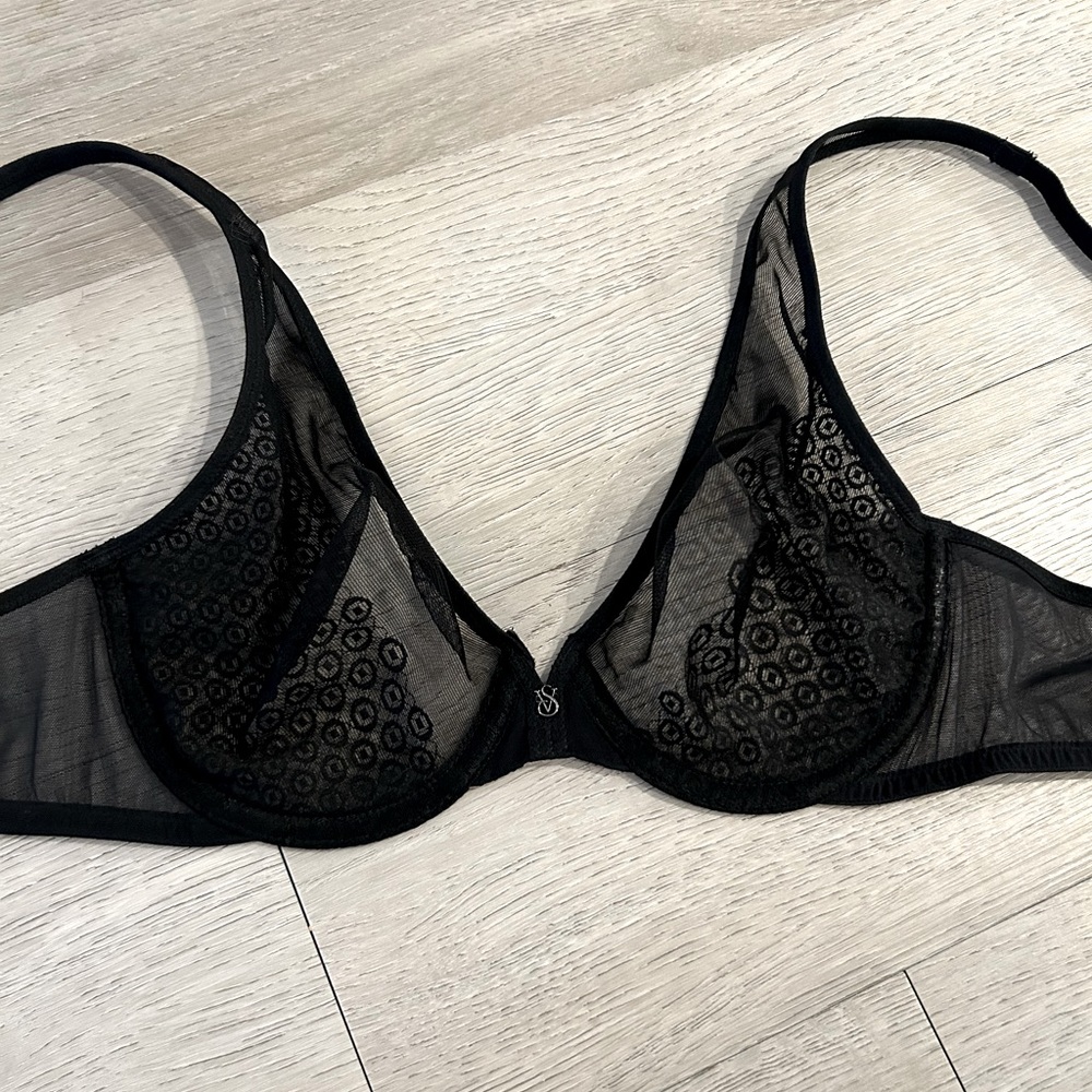 Victoria’s Secret 34B Black Lace Unlined Demi Bra